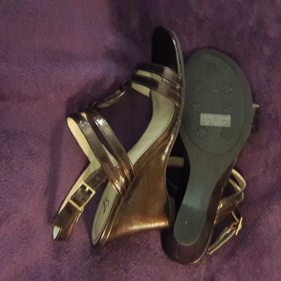 SUPER SALE NWOT Life Stride sandals platform brown 7W - Picture 2 of 7